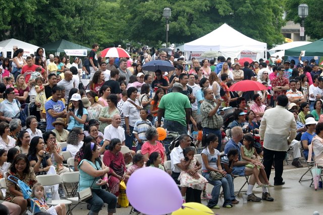 Filipino Festival large crowd