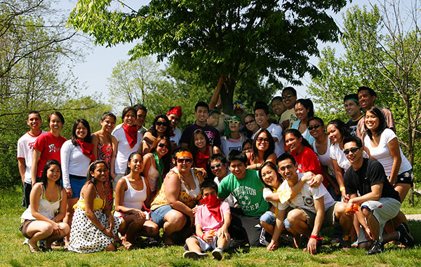 A shot of the whole FCA gang at the annual picnic 2008
